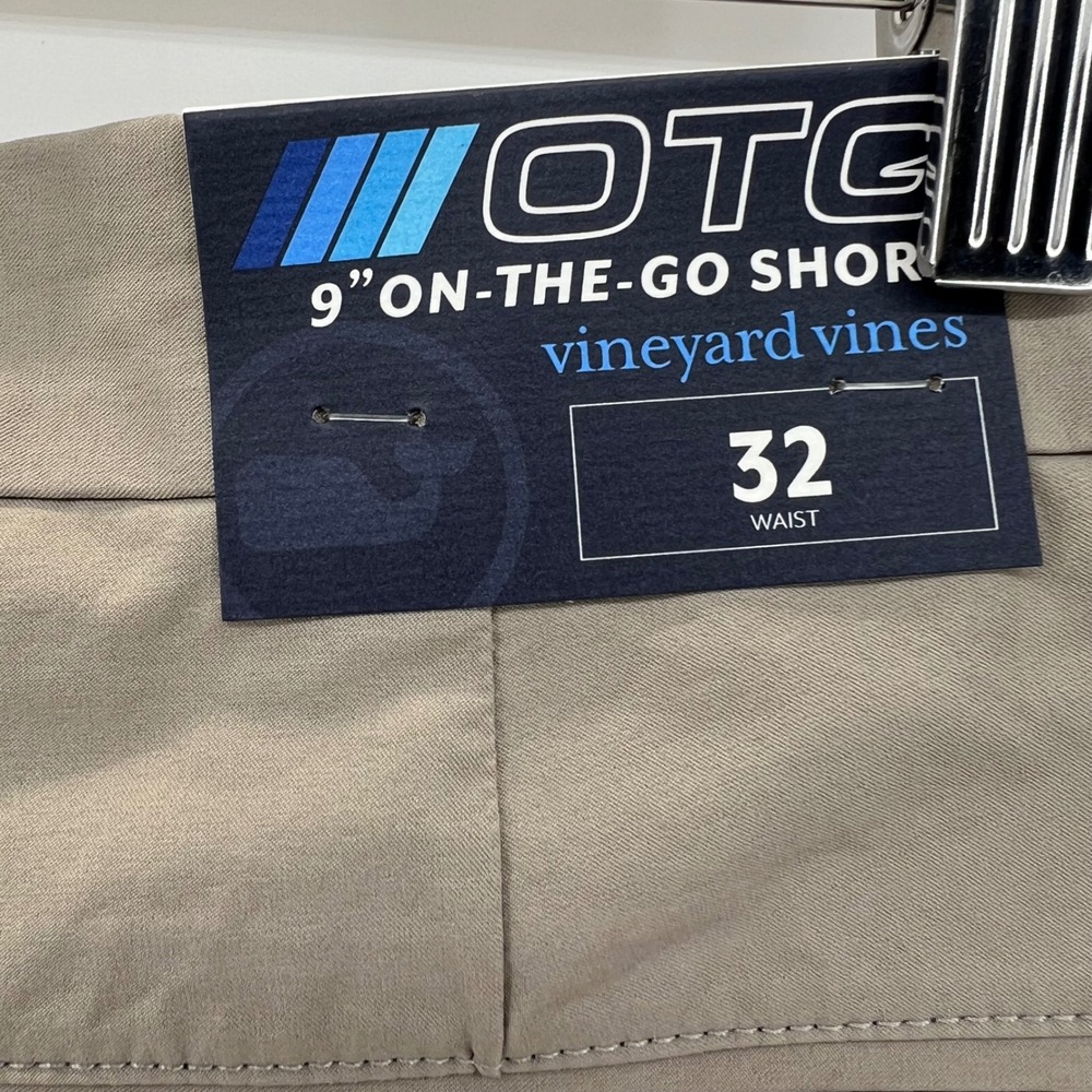 Vineyard Vines Mens 32 On-The-Go Shorts 9 Inch Inseam Khaki Tan 1H001073-250 NWT - Picture 4 of 5